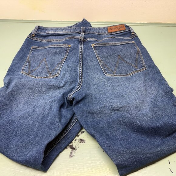 wrangler womens high rise bold boot cut jeans, size 10x32 - Picture 4 of 8